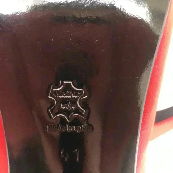 REISS red satin pumps with leather sole. Size 41 EU/10.5 US - Picture 6 of 7